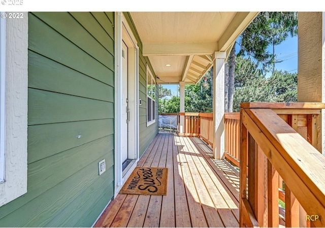 10387 N Mohawk Ave, Portland, OR 97203 - view of wooden terrace