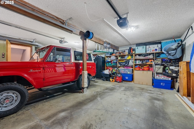 1626 NE Regatta Way, Lincoln City, OR 97367 - garage with a garage door opener