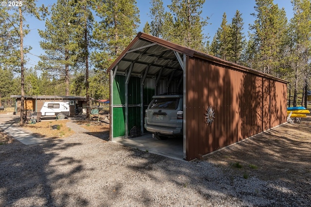 view of pole building featuring a carport