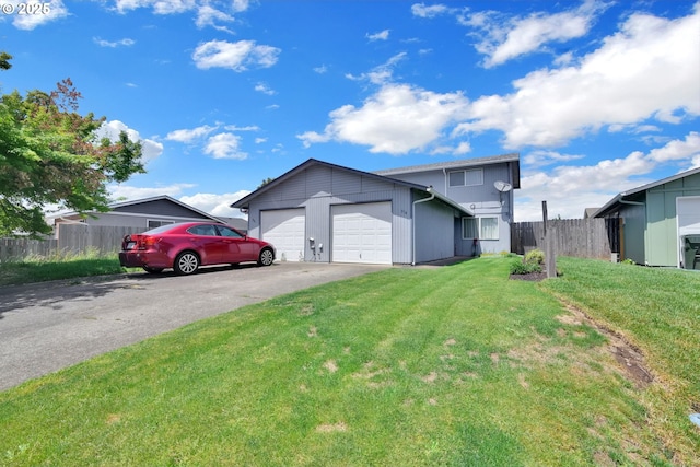 814/816 W Quinalt St, Springfield, OR 97477 - view of front of house featuring an attached garage and concrete driveway
