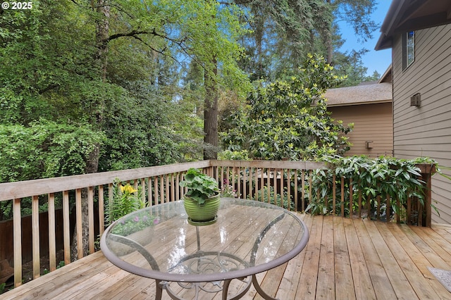 10886 SW Bretton Ct, Portland, OR 97224 - deck with outdoor dining area