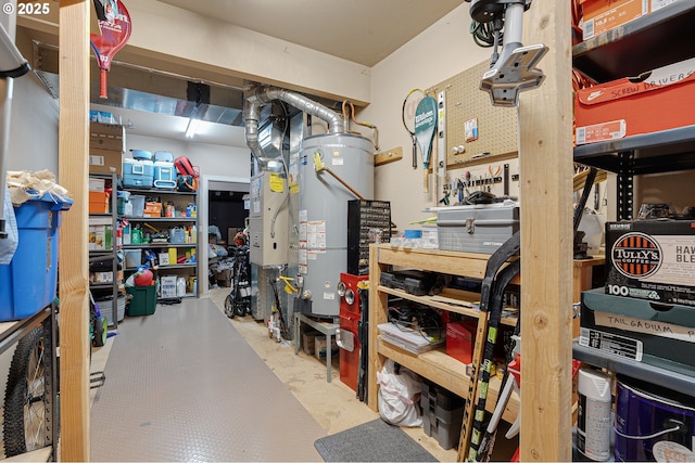10886 SW Bretton Ct, Portland, OR 97224 - storage room featuring gas water heater