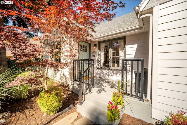 6406 N Michigan Ave, Portland, OR 97217 - entrance to property with a shingled roof