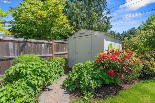 6406 N Michigan Ave, Portland, OR 97217 - view of shed featuring a fenced backyard