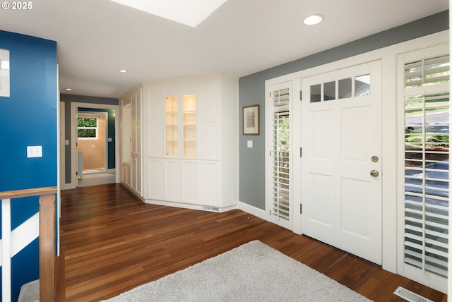 2977 Ingalls Way, Eugene, OR 97405 - foyer entrance featuring dark wood-style floors, baseboards, and recessed lighting
