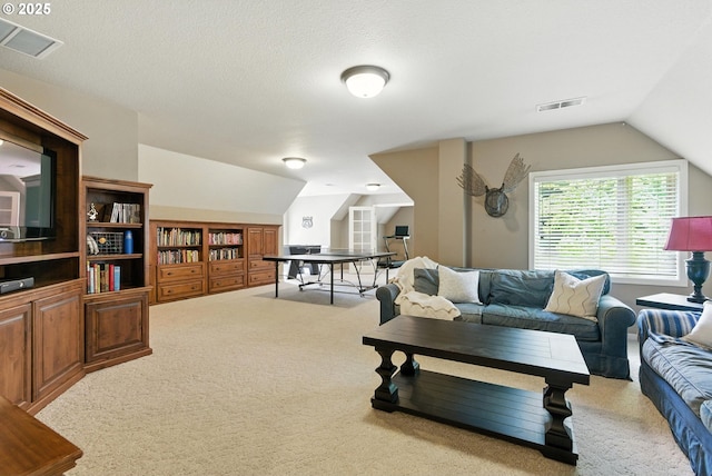 2812 Beacon Hill Dr, West Linn, OR 97068 - carpeted living room with vaulted ceiling