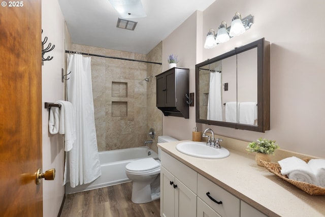 44505 SW Knight Rd, Gaston, OR 97119 - full bath with vanity, wood finished floors, toilet, and shower / tub combo with curtain