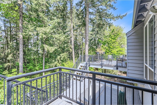 deck with stairway