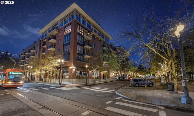 1030 NW Johnson St Unit 323, Portland, OR 97209 - view of property at night
