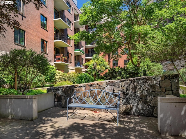 1030 NW Johnson St Unit 323, Portland, OR 97209 - view of patio / terrace