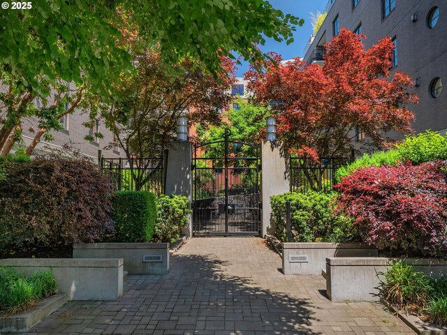 1030 NW Johnson St Unit 323, Portland, OR 97209 - view of gate