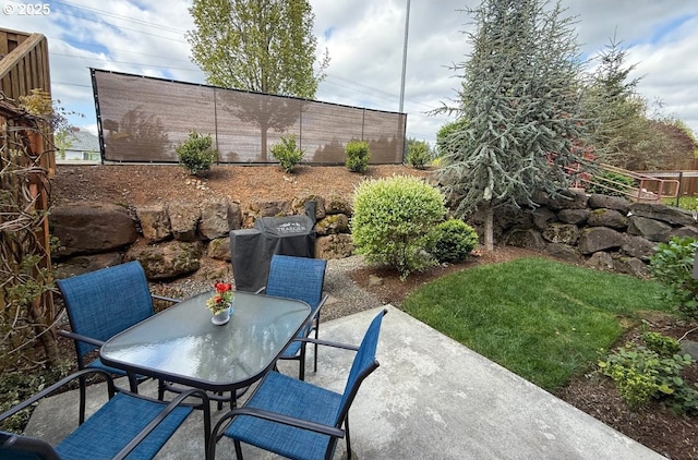 37833 Killarney St, Sandy, OR 97055 - view of patio / terrace featuring fence and outdoor dining area