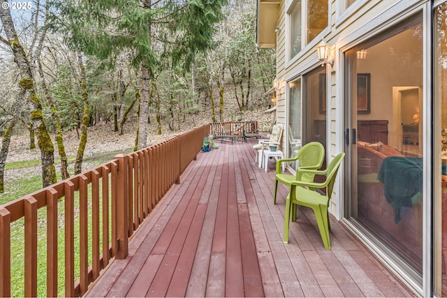 780 Pinecrest Dr, Grants Pass, OR 97526 - view of wooden terrace