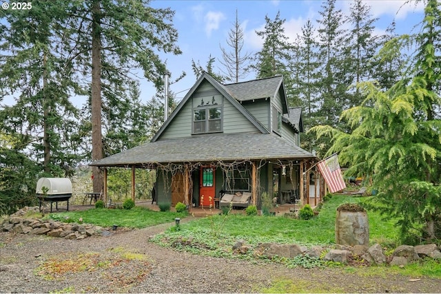 823 Terrace Dr, Scotts Mills, OR 97375 - view of front facade featuring a porch, a front lawn, and a shingled roof