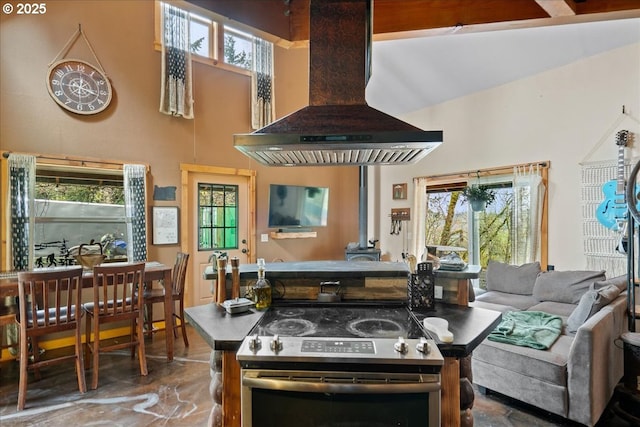 823 Terrace Dr, Scotts Mills, OR 97375 - interior space featuring an outdoor living space and outdoor dining space