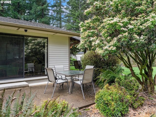 view of patio / terrace with outdoor dining area
