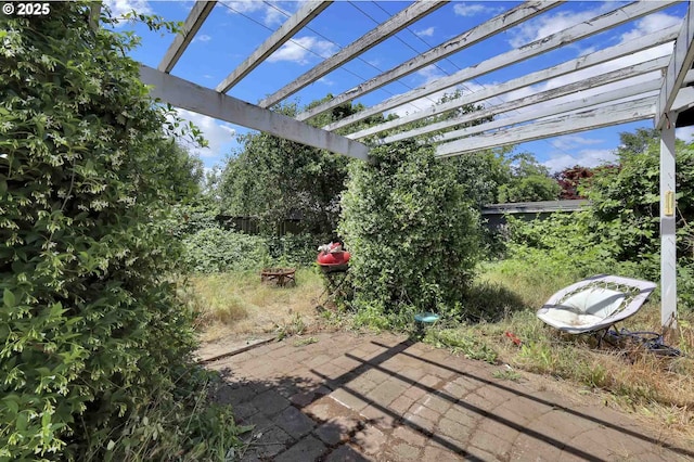 1168 Risden Pl, Eugene, OR 97404 - view of patio featuring a pergola