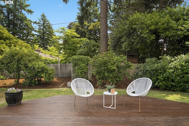 1070 SW Portola Ave, Portland, OR 97225 - deck with a fenced backyard