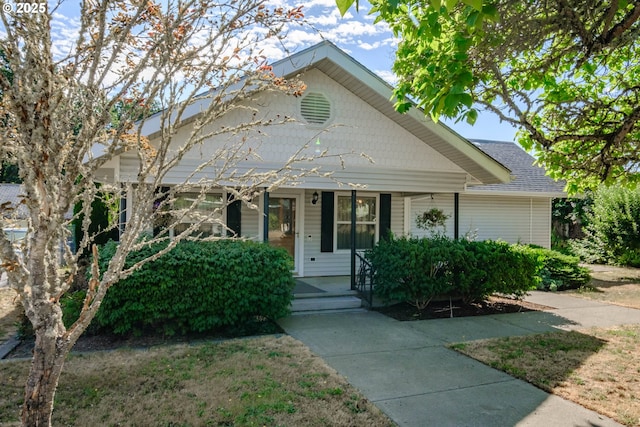 view of front of house featuring covered porch