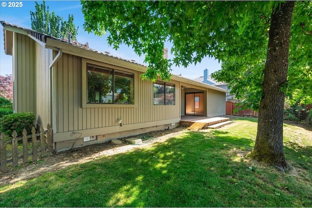 324 N Peacock Ct, Newberg, OR 97132 - view of front facade