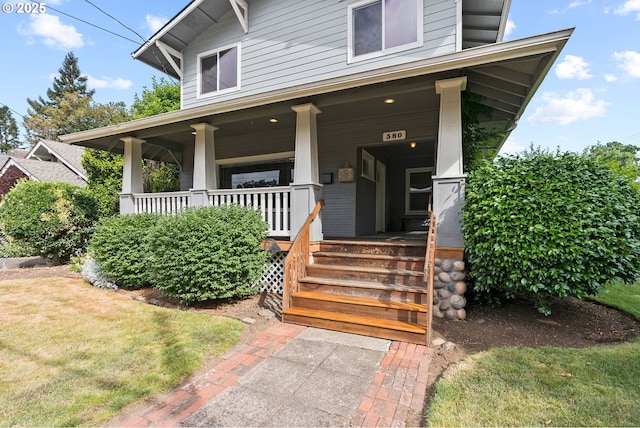 380 W Arlington St, Gladstone, OR 97027 - view of front of property with a porch and a front lawn