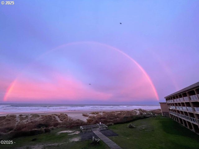 88416 1st Ave Unit 402, Florence, OR 97439 - water view featuring local beach