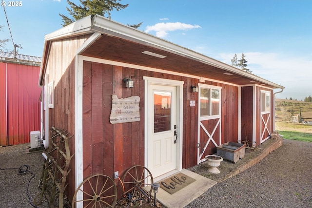 view of outbuilding