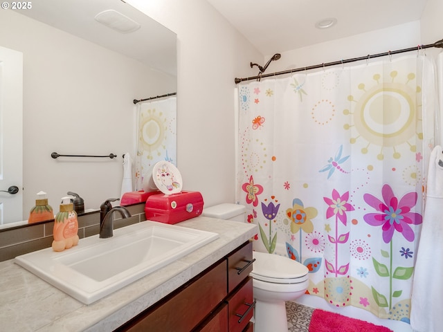 13317 NE 60th Ave, Vancouver, WA 98686 - bathroom featuring vanity and a shower with shower curtain