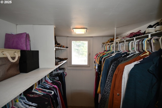 609 E 10th St, The Dalles, OR 97058 - view of walk in closet