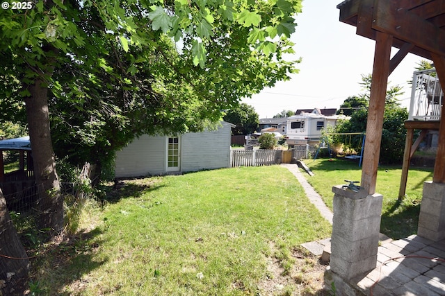 609 E 10th St, The Dalles, OR 97058 - view of yard