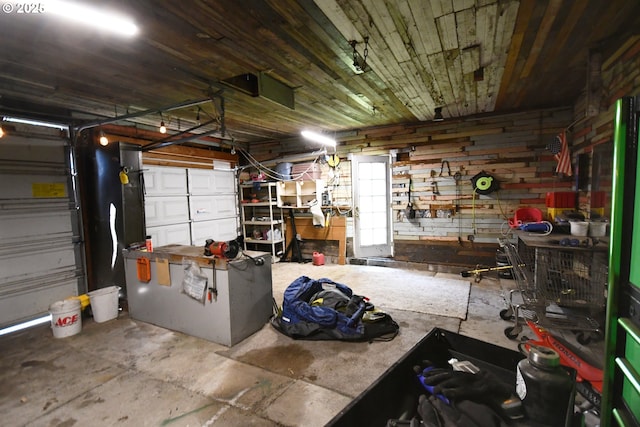 609 E 10th St, The Dalles, OR 97058 - garage with a workshop area