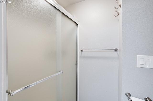 20752 SW 104th Ave, Tualatin, OR 97062 - bathroom featuring a shower with shower door
