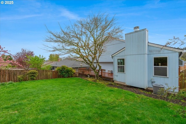 11347 SE Abby Ln, Clackamas, OR 97015 - view of yard with central air condition unit and a deck