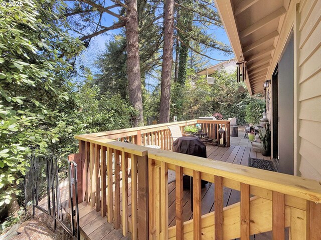 1546 Seacrest Ln, Brookings, OR 97415 - wooden terrace featuring a gate