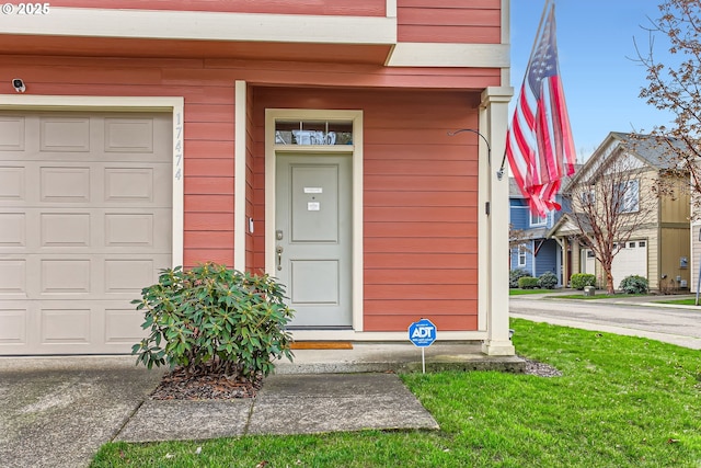 view of front facade featuring a garage