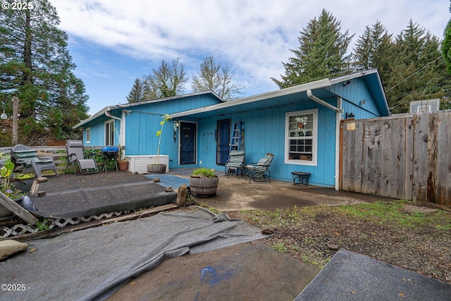 5053 NE 50th St, Neotsu, OR 97364 - view of front of property featuring a patio area and covered porch