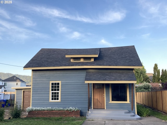 91213 N Harrison St, Eugene, OR 97408 - view of front of home with fence and roof with shingles