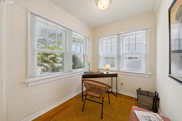 1224 SE Malden St, Portland, OR 97202 - office with wood finished floors and baseboards