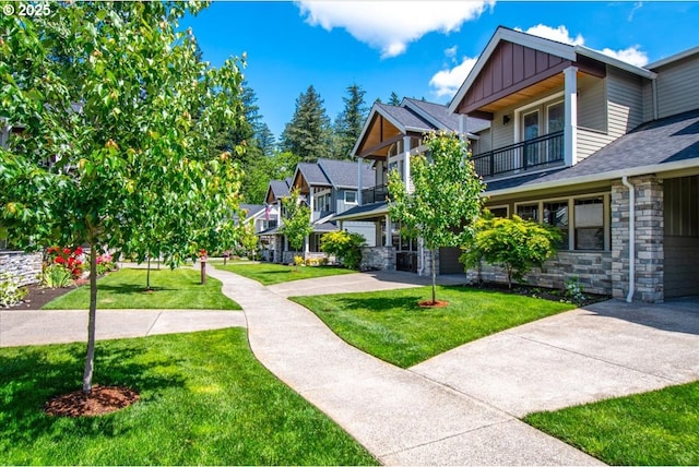 3825 NW 74th Ave Unit 59, Camas, WA 98607 - surrounding community with a lawn