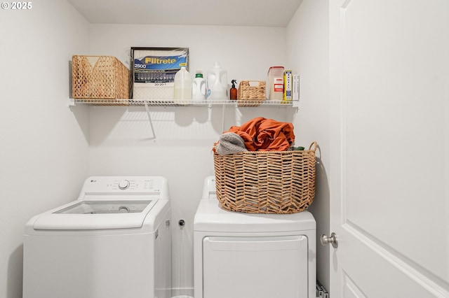 301 W 17th St, Lafayette, OR 97127 - washroom with independent washer and dryer