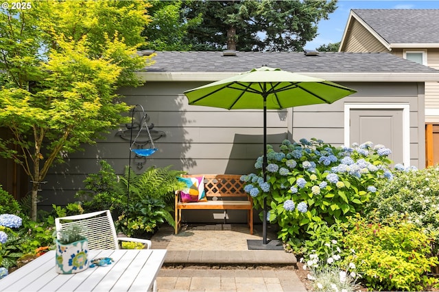 2516 N Watts St, Portland, OR 97217 - view of patio / terrace