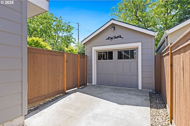 2516 N Watts St, Portland, OR 97217 - detached garage with driveway