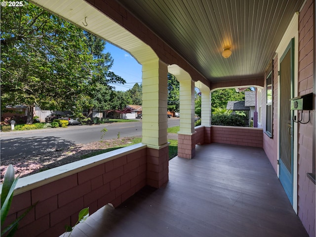 682 S Settlemier Ave, Woodburn, OR 97071 - view of patio featuring a porch