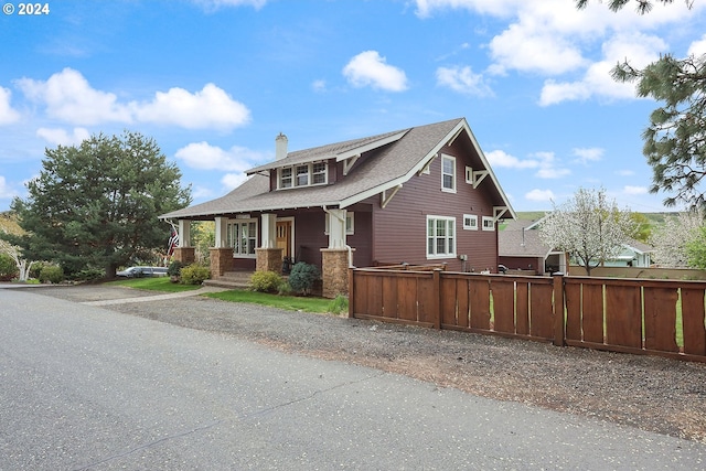 view of front of house featuring covered porch