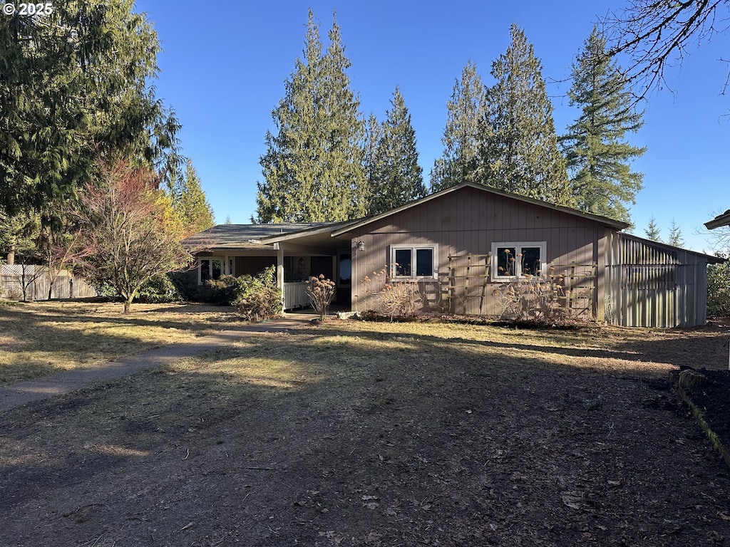 view of front of property