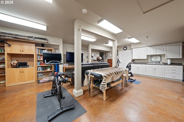 12760 S Fielding Rd, Lake Oswego, OR 97034 - bathroom featuring baseboards and a stall shower