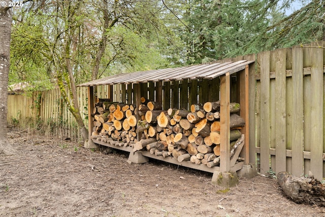 4060 SW 96th Ave, Beaverton, OR 97005 - view of outbuilding featuring fence