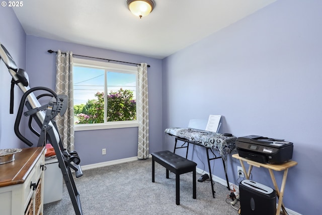 722 E 14th St, The Dalles, OR 97058 - office area with carpet and baseboards