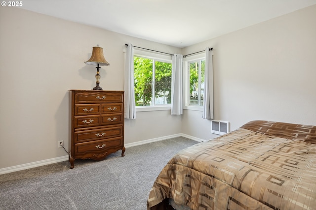 722 E 14th St, The Dalles, OR 97058 - carpeted bedroom with baseboards