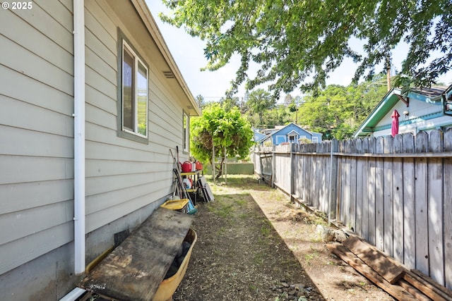 722 E 14th St, The Dalles, OR 97058 - view of yard